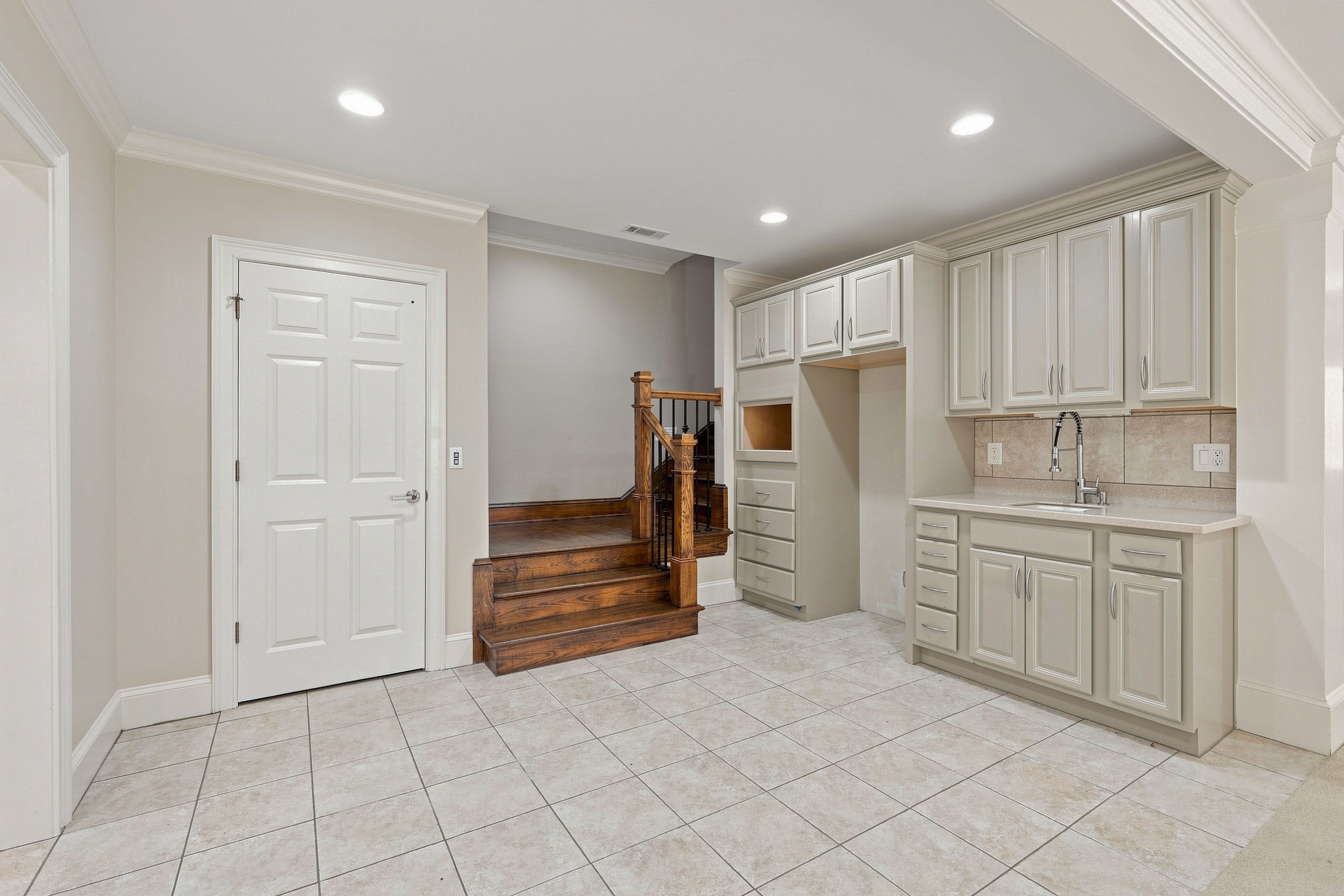 1100 Bachelors Run image 27